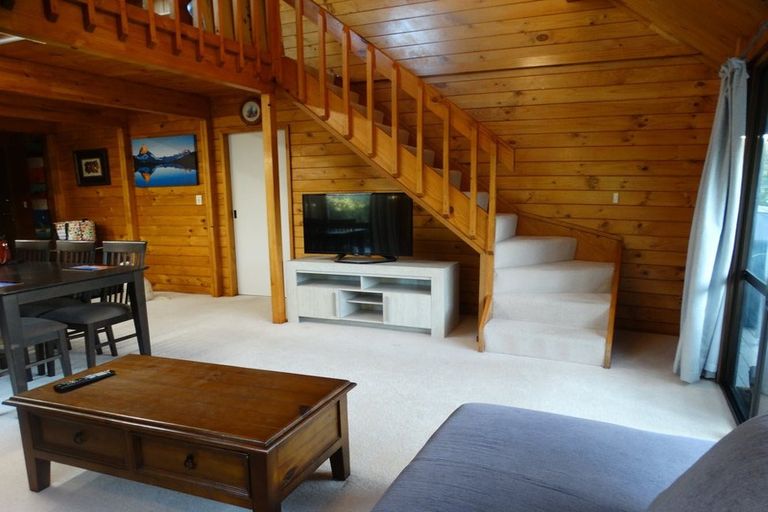 Photo of property in 1/7 Fernbird Place, Massey, Auckland, 0614