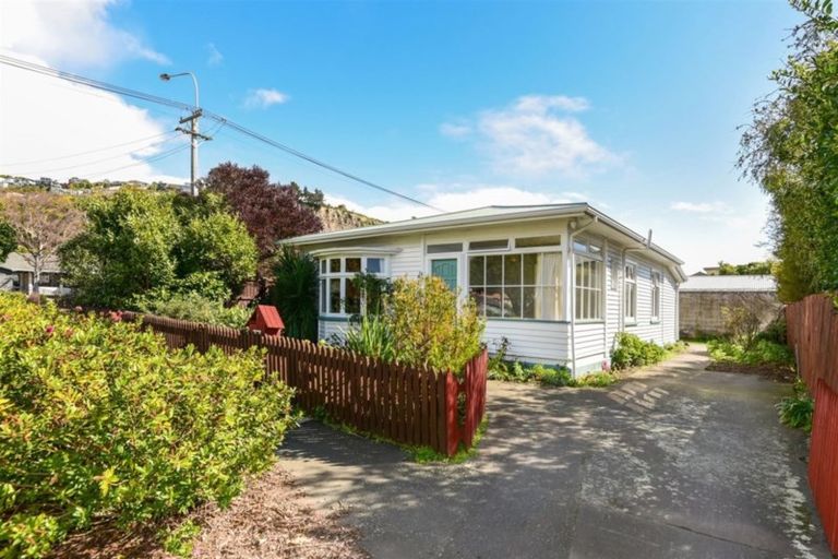 Photo of property in 1 Celia Street, Redcliffs, Christchurch, 8081