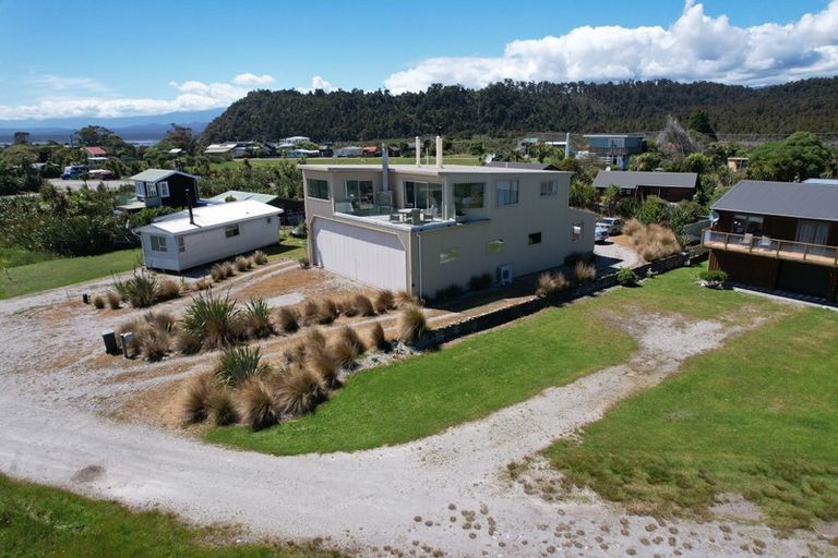 Photo of property in 5 The Parade, Okarito, Whataroa, 7886