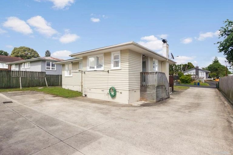 Photo of property in 4 Ranui Avenue, Ranui, Auckland, 0612