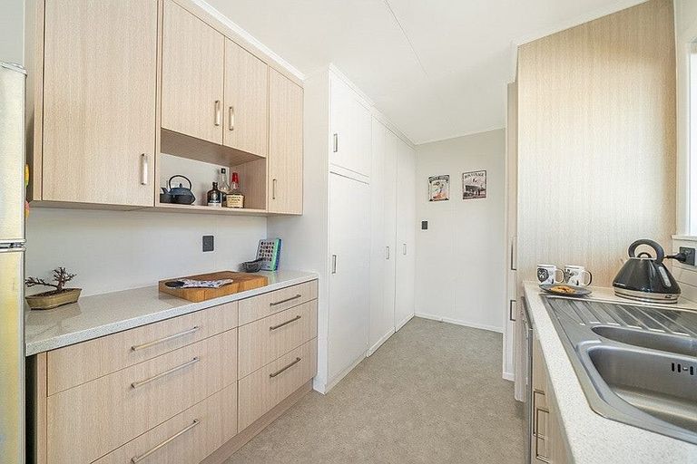 Photo of property in 20a Holyoake Crescent, Avalon, Lower Hutt, 5011