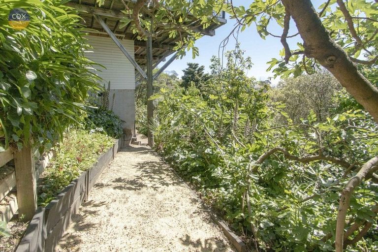 Photo of property in 23 Denholm Road, Hospital Hill, Napier, 4110