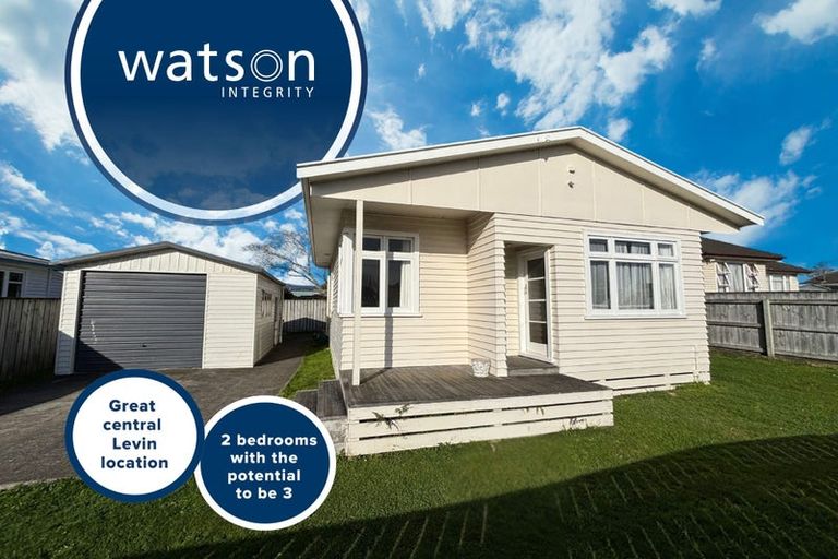 Photo of property in 22 Clyde Street, Levin, 5510