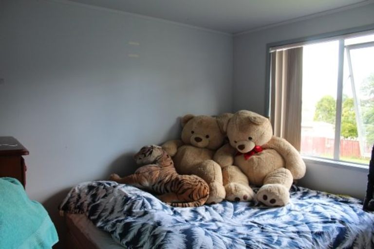 Photo of property in 19 Clyma Place, Massey, Auckland, 0614