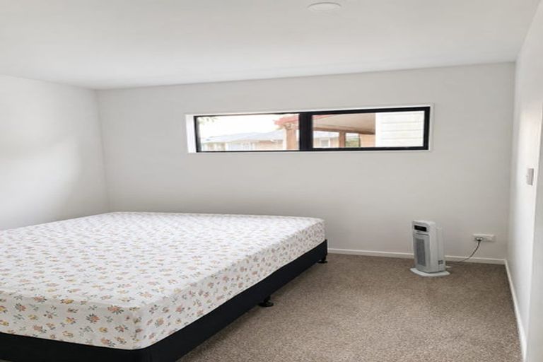 Photo of property in 28b Coburg Street, Henderson, Auckland, 0612