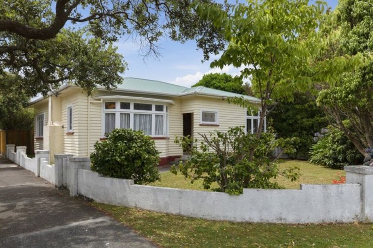 Photo of property in 9 Beaumont Avenue, Alicetown, Lower Hutt, 5010