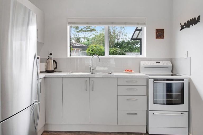 Photo of property in 96b Lakeside Drive, Orewa, 0931