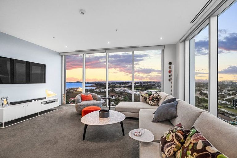 Photo of property in Sentinel Apartments, 1804/3 Northcroft Street, Takapuna, Auckland, 0622