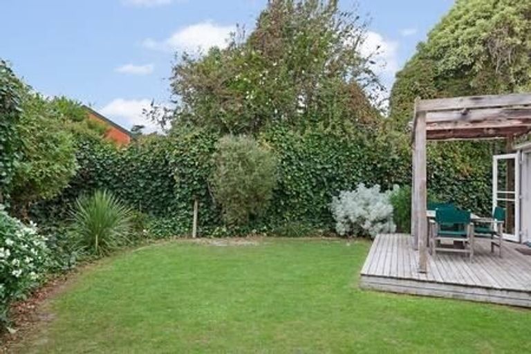 Photo of property in 126 Bristol Street, St Albans, Christchurch, 8014