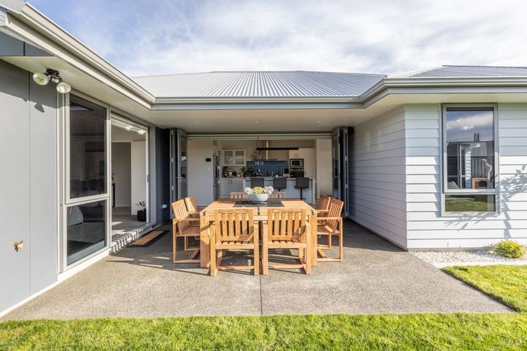 Photo of property in 22 Clydesdale Way, Frimley, Hastings, 4120