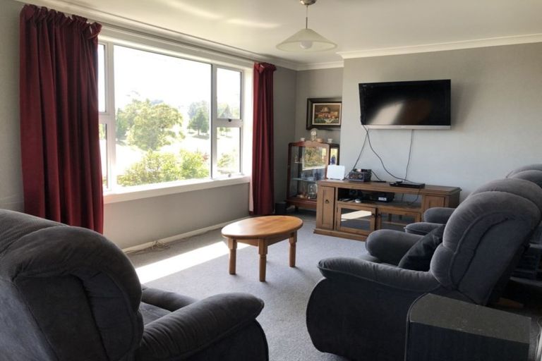 Photo of property in 22 Golfers Drive, Balclutha, 9230