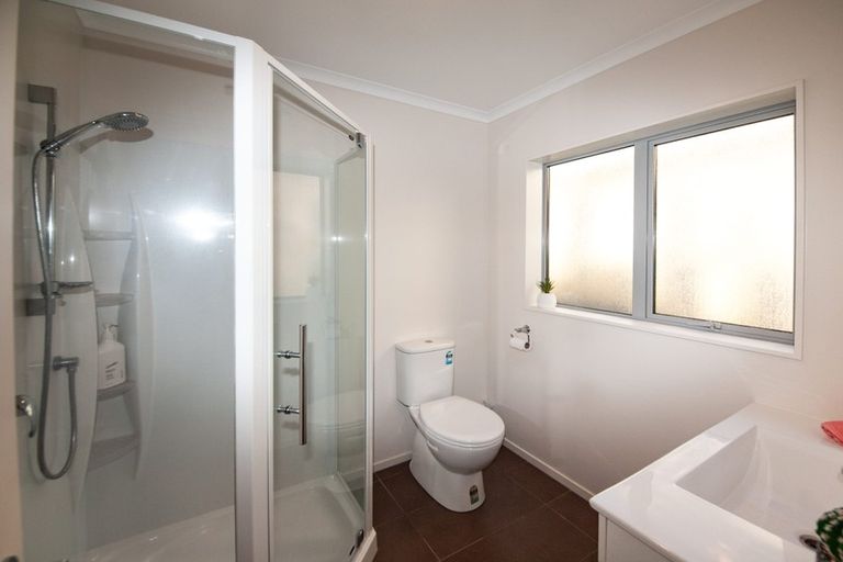 Photo of property in 187 Mark Avenue, Grenada Village, Wellington, 6037