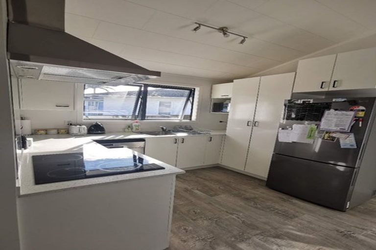 Photo of property in 6 Otira Grove, Kelson, Lower Hutt, 5010