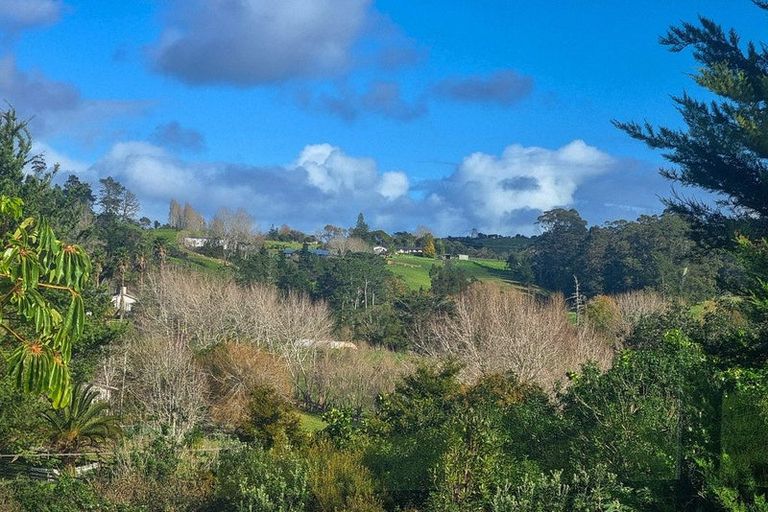 Photo of property in 384 Pine Valley Road, Dairy Flat, Silverdale, 0992