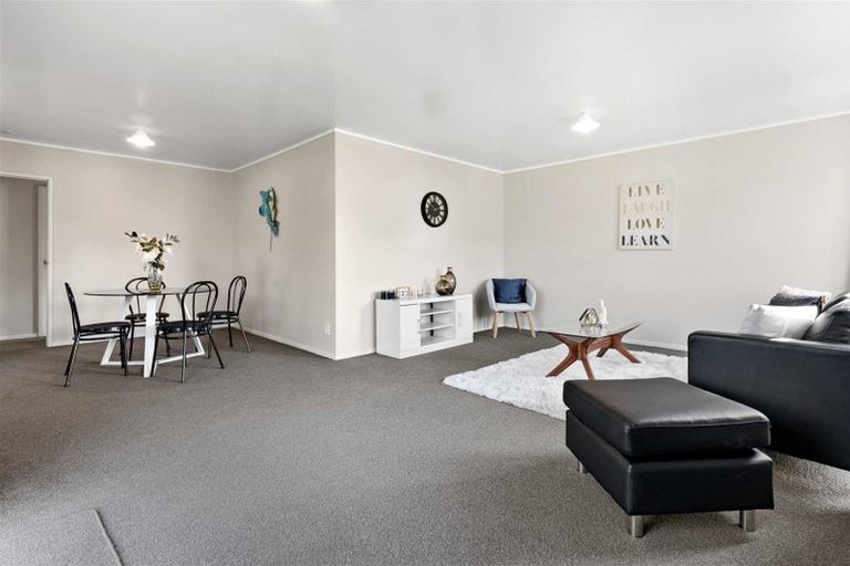 Photo of property in 1/16 Clarice Place, Takanini, 2112