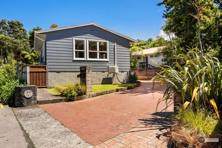 Photo of property in 17 Park Road, Belmont, Lower Hutt, 5010