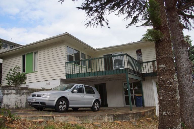 Photo of property in 1 Cashmere Place, Glenfield, Auckland, 0629