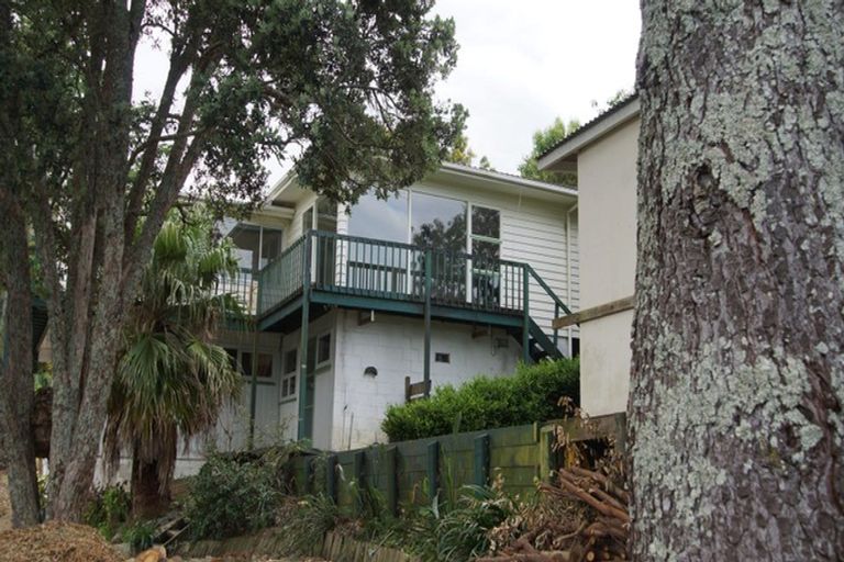 Photo of property in 1 Cashmere Place, Glenfield, Auckland, 0629