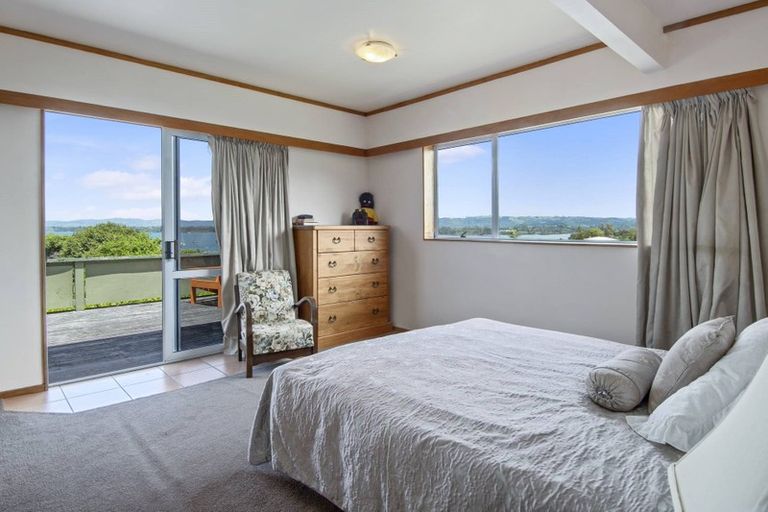 Photo of property in 84 Omokoroa Road, Omokoroa, 3114