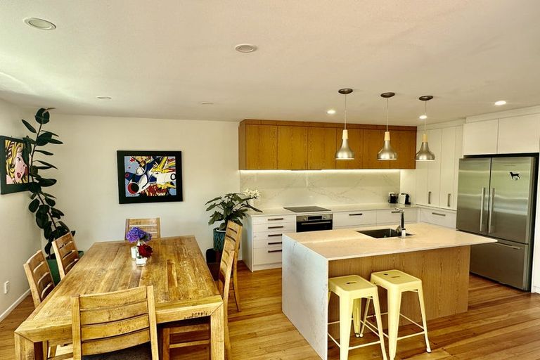 Photo of property in 1 Arahia Street, Northcote, Auckland, 0627