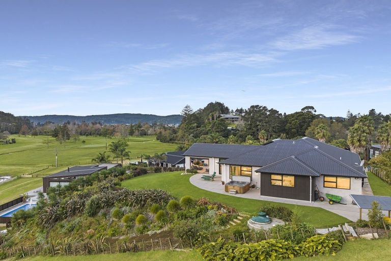 Photo of property in 19 Titoki Lane, Whangamata, 3691