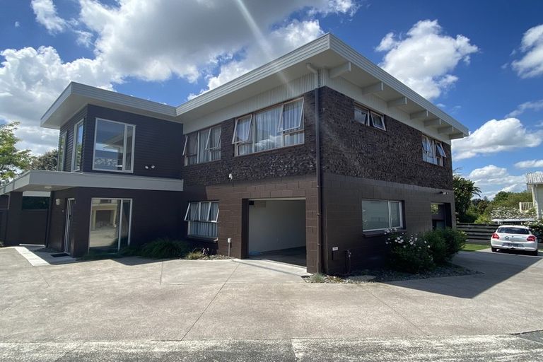 Photo of property in 6 Barnhill Crescent, Pahurehure, Papakura, 2113