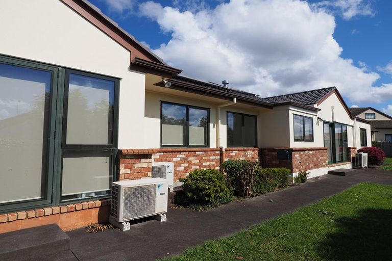 Photo of property in 9 Graven Court, Henderson, Auckland, 0612