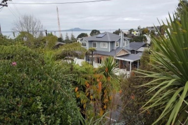 Photo of property in 10a Oban Road, Browns Bay, Auckland, 0630