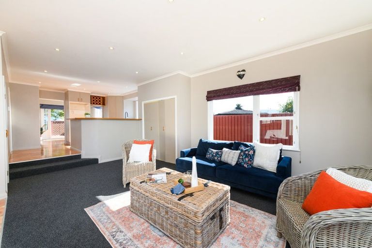 Photo of property in 11 Kent Crescent, Awapuni, Palmerston North, 4412