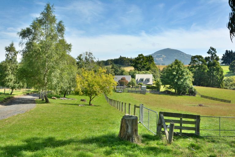 Photo of property in 27 Weir Street, Green Island, Dunedin, 9018