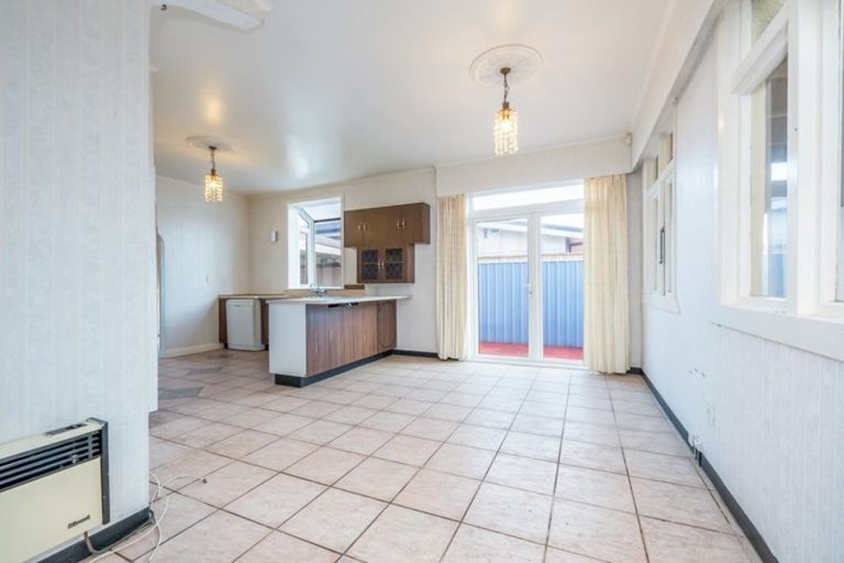 Photo of property in 155 The Esplanade, Petone, Lower Hutt, 5012