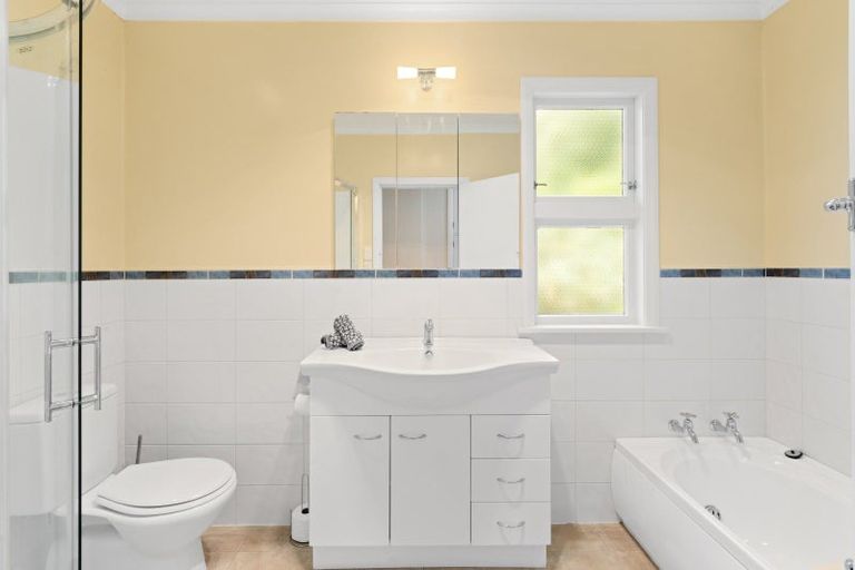 Photo of property in 7a Russell Street, Picton, 7220