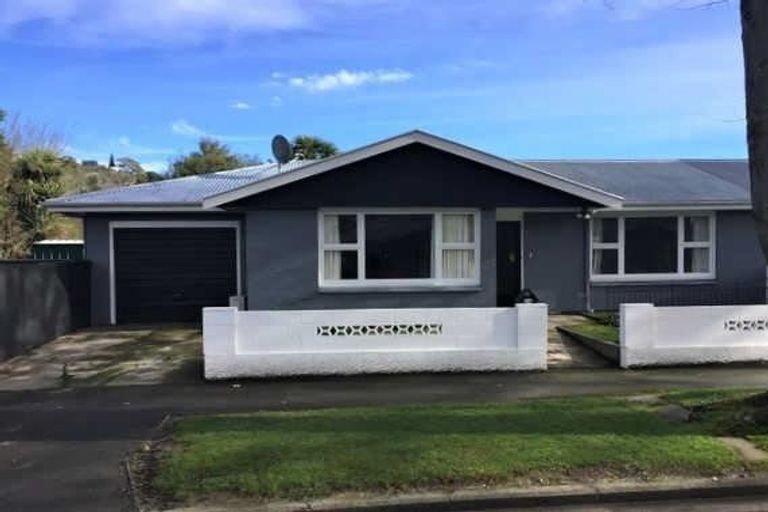 Photo of property in 2a Holliss Avenue, Cashmere, Christchurch, 8022