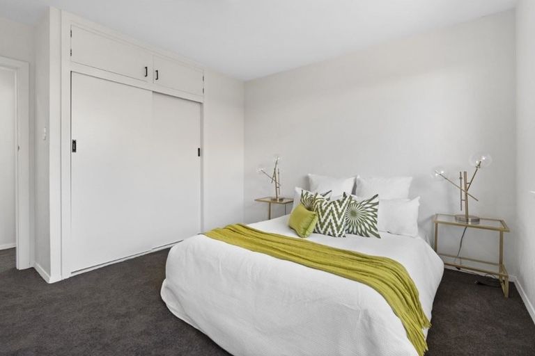 Photo of property in 84 Farquhars Road, Redwood, Christchurch, 8051