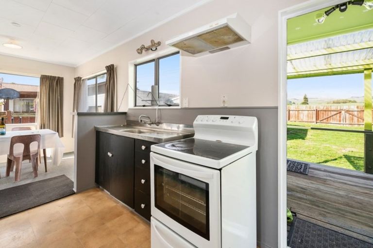 Photo of property in 3 Pohutukawa Drive, Owhata, Rotorua, 3010