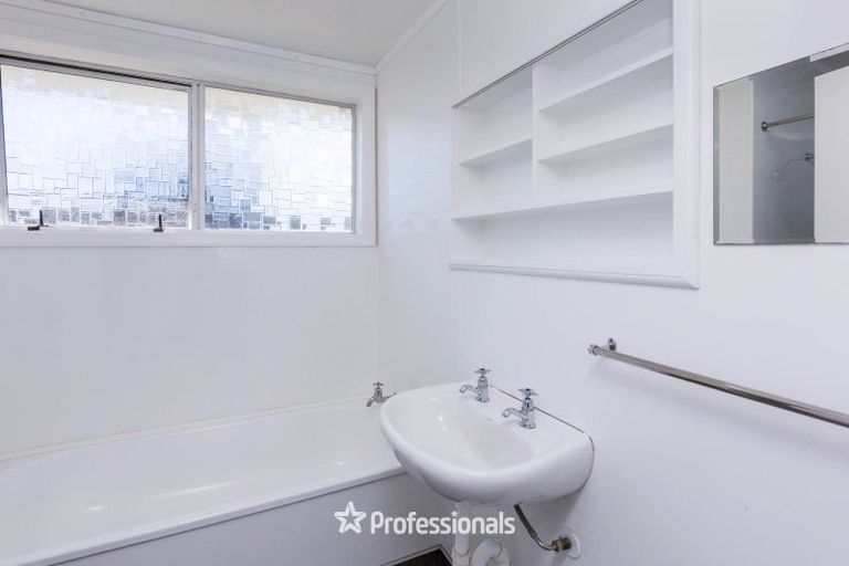 Photo of property in 23 Blueberry Grove, Timberlea, Upper Hutt, 5018