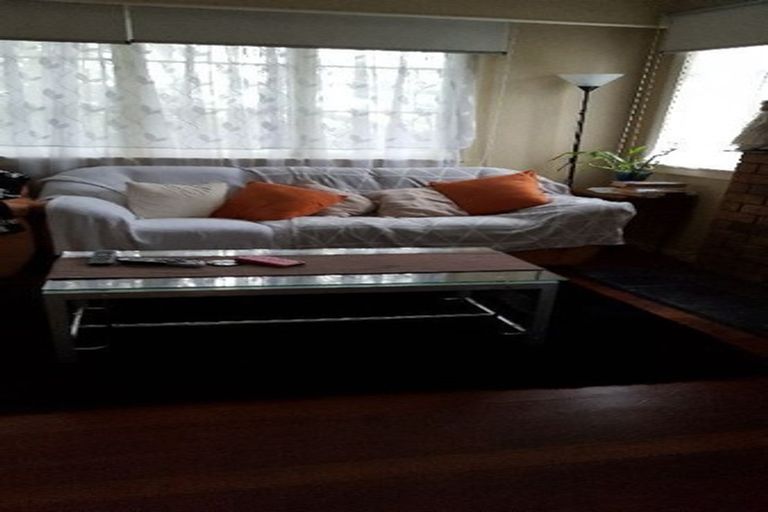 Photo of property in 2/198 Onewa Road, Birkenhead, Auckland, 0626