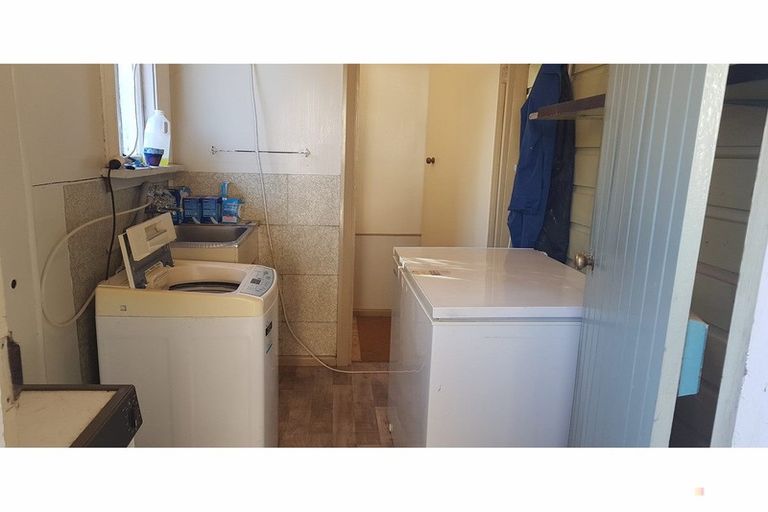 Photo of property in 12 Naylor Street, Waimate, 7924