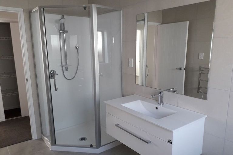 Photo of property in 5 Park Chester Road, Pukekohe, 2120