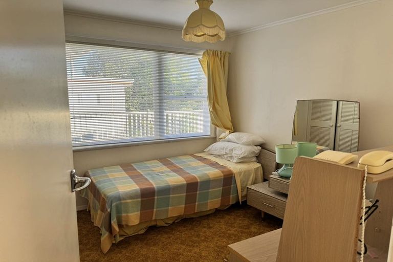 Photo of property in 20 Sovereign Place, Glenfield, Auckland, 0629