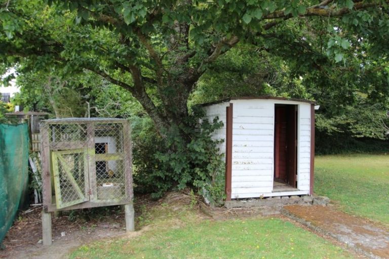 Photo of property in 32 Cambridge Street, Pahiatua, 4910