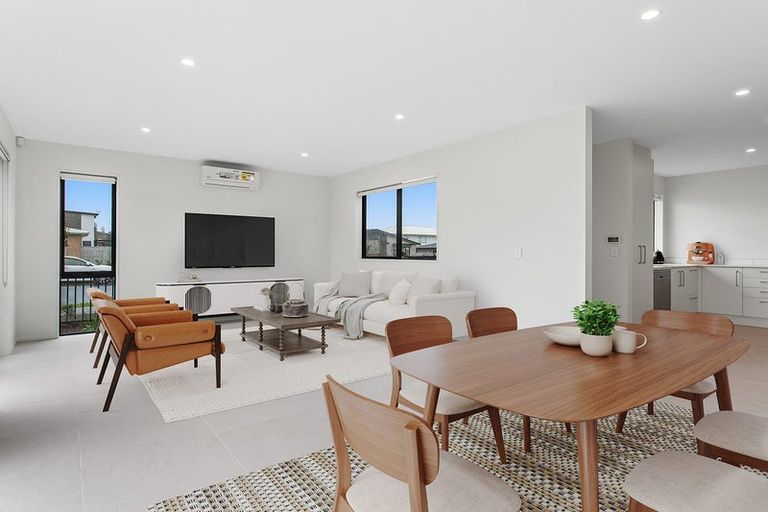 Photo of property in 104 Te Napi Drive, Takanini, Auckland, 2112