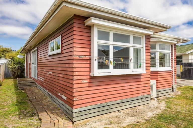 Photo of property in 2/72 Barton Street, Woolston, Christchurch, 8023