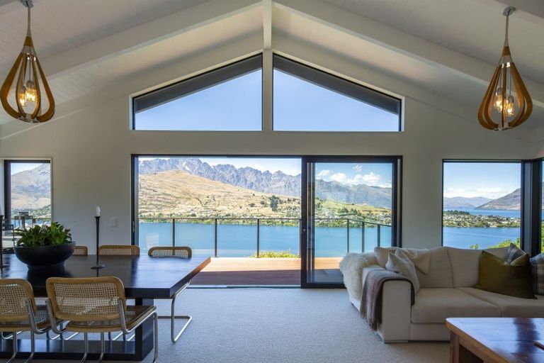 Photo of property in 11 Sunrise Lane, Queenstown, 9300