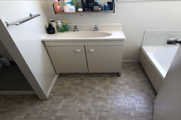 Photo of property in 6b Ferndown Close, Brookfield, Tauranga, 3110