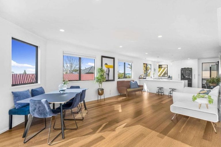 Photo of property in 16a Valley Road, Browns Bay, Auckland, 0630