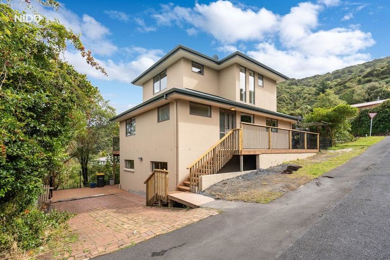 Photo of property in 50 Ellesmere Street, Ravensbourne, Dunedin, 9022