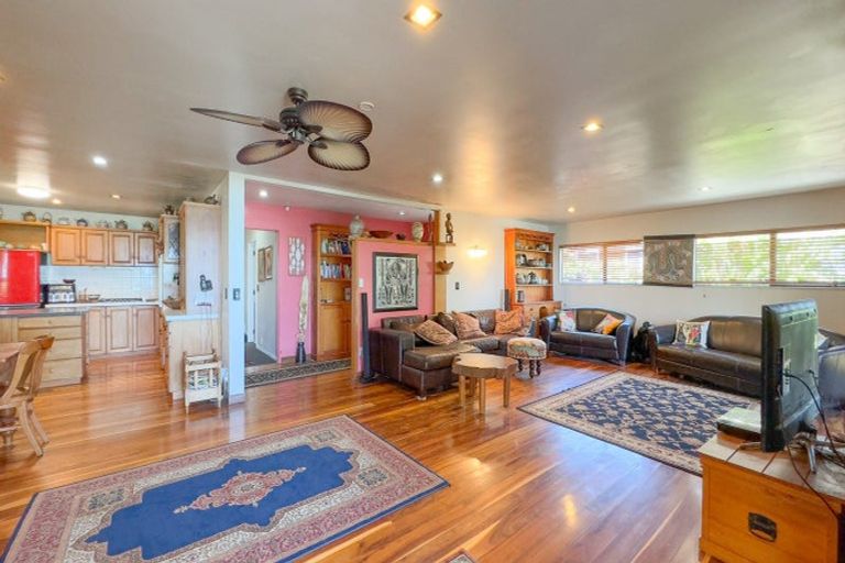 Photo of property in 304 Thames Coast Sh25 Road, Thornton Bay, Thames, 3575