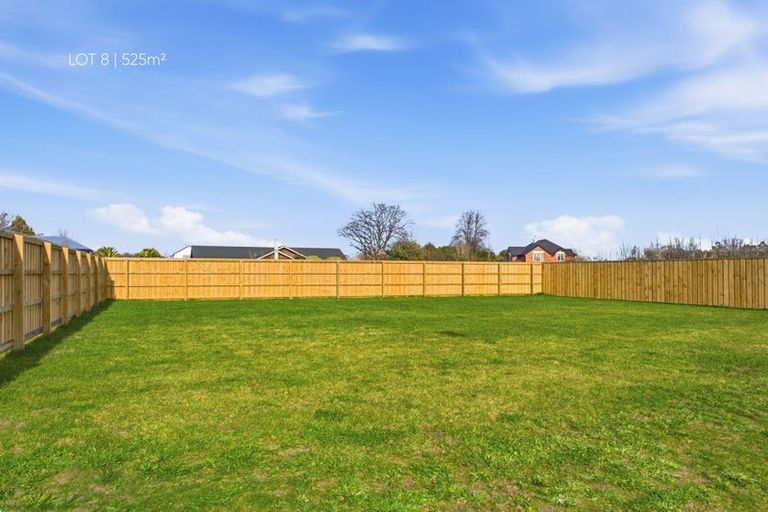 Photo of property in 69 Crofton Road, Harewood, Christchurch, 8051