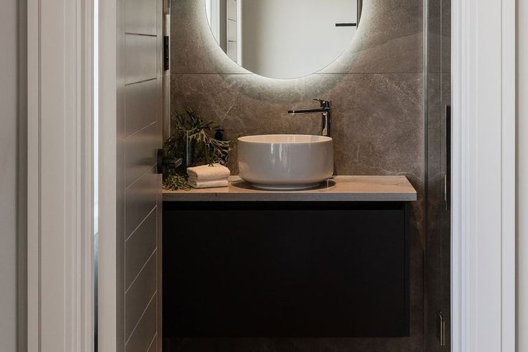 Photo of property in 112 Arran Point Parade, Orewa, 0931